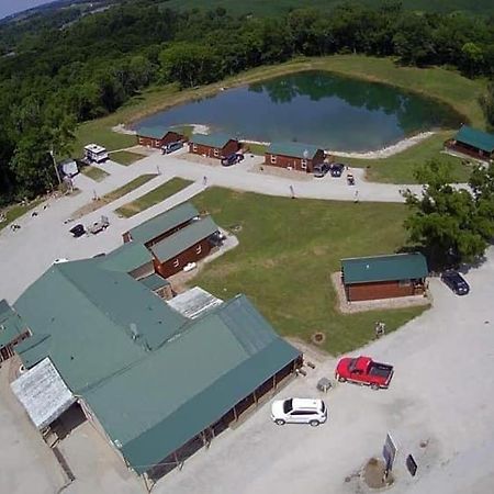 Country Cabins Hotel Chariton ภายนอก รูปภาพ