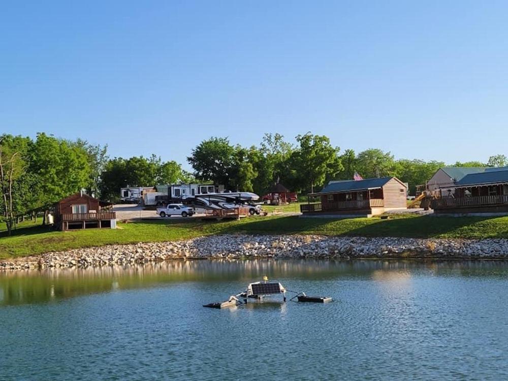 Country Cabins Hotel Chariton ภายนอก รูปภาพ