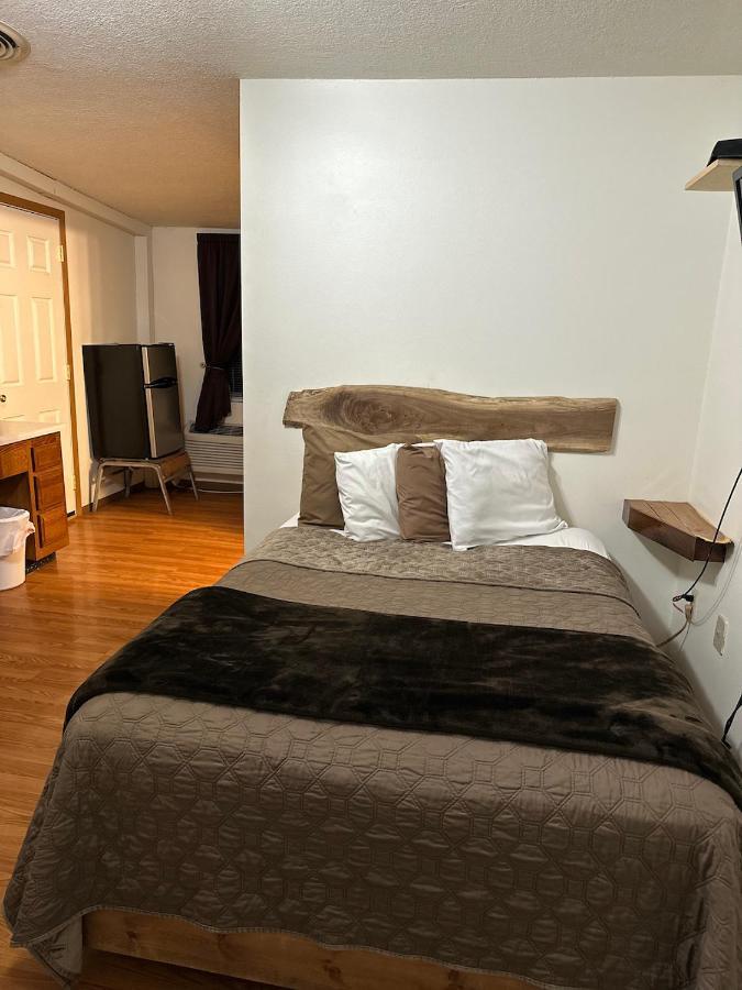 Country Cabins Hotel Chariton ภายนอก รูปภาพ