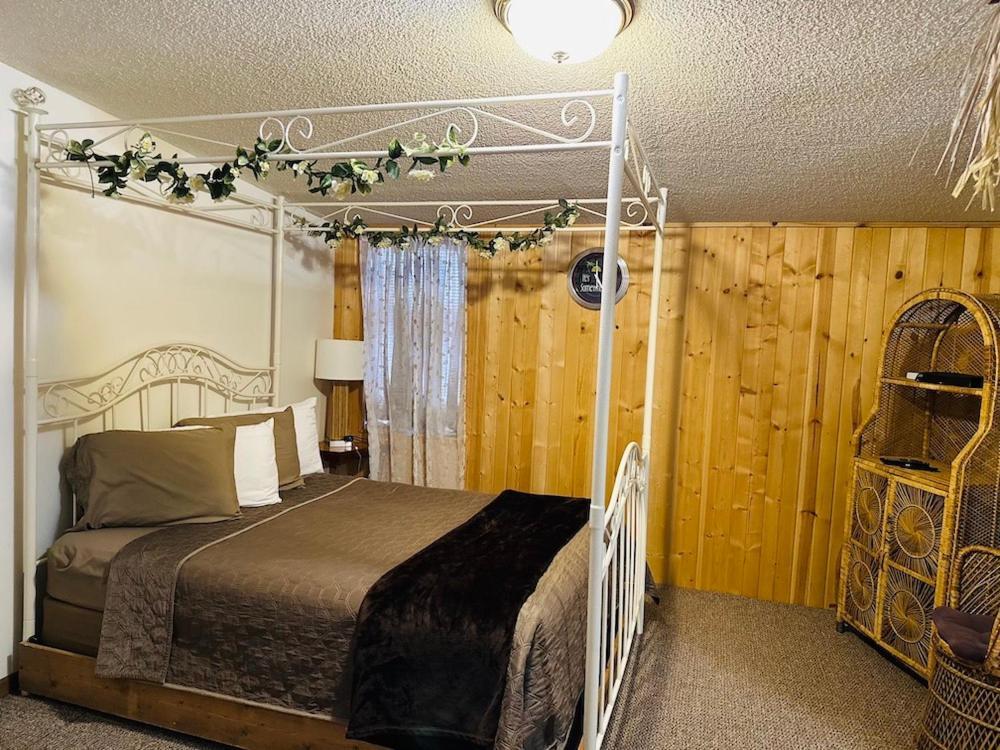 Country Cabins Hotel Chariton ภายนอก รูปภาพ