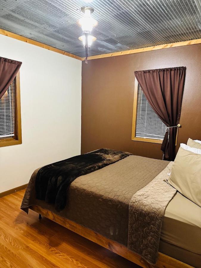 Country Cabins Hotel Chariton ภายนอก รูปภาพ