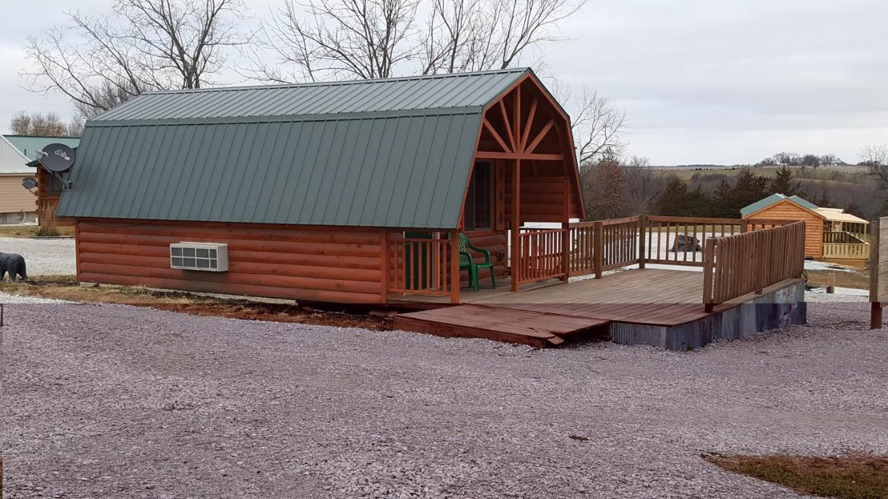 Country Cabins Hotel Chariton ภายนอก รูปภาพ