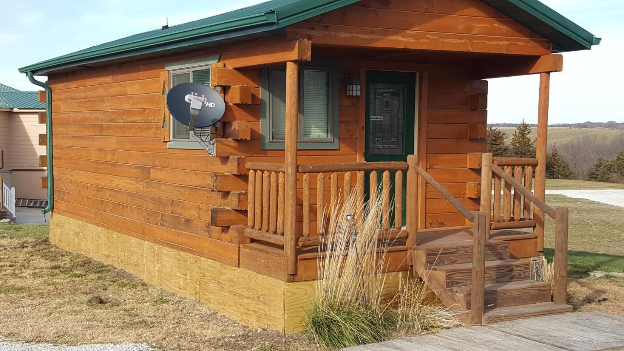 Country Cabins Hotel Chariton ภายนอก รูปภาพ