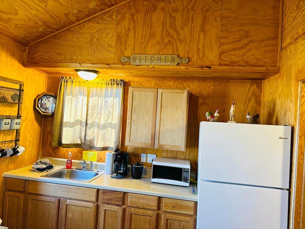 Country Cabins Hotel Chariton ภายนอก รูปภาพ