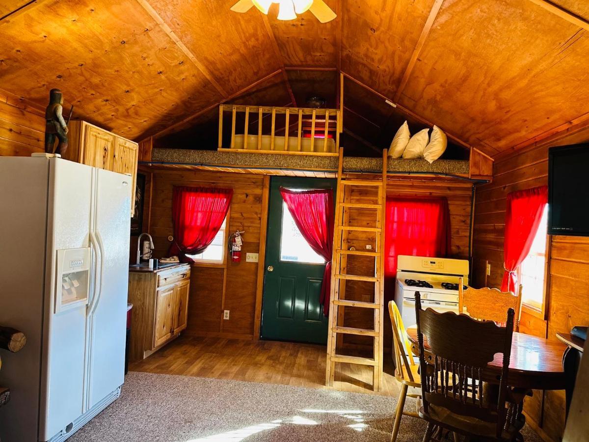 Country Cabins Hotel Chariton ภายนอก รูปภาพ