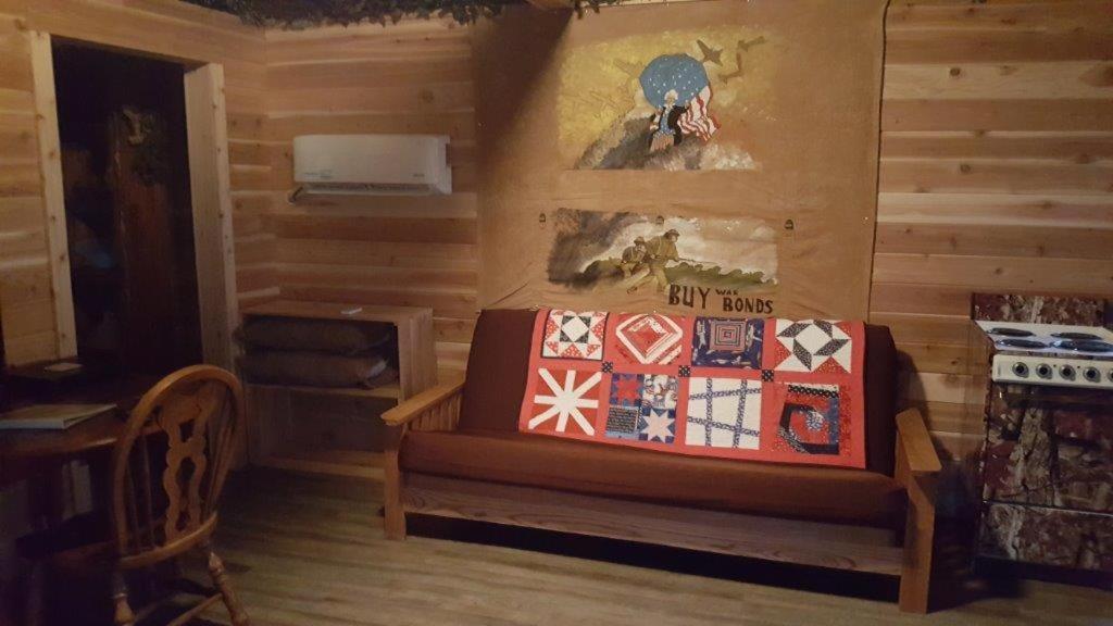 Country Cabins Hotel Chariton ภายนอก รูปภาพ