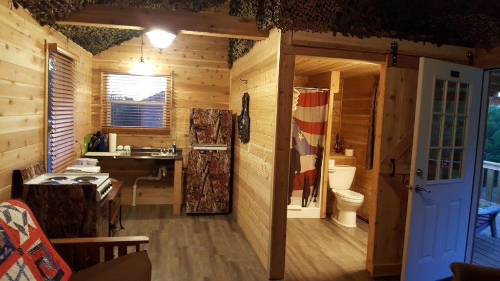Country Cabins Hotel Chariton ภายนอก รูปภาพ