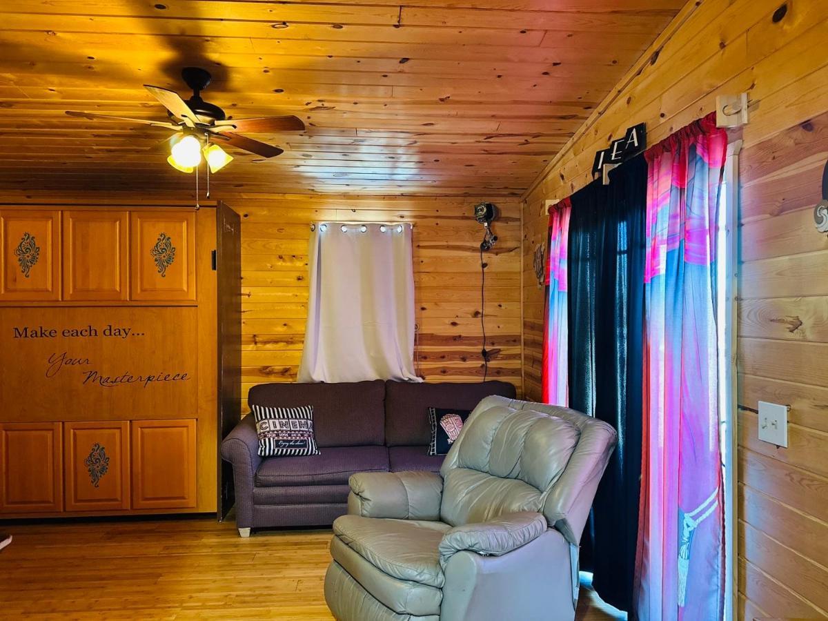 Country Cabins Hotel Chariton ภายนอก รูปภาพ