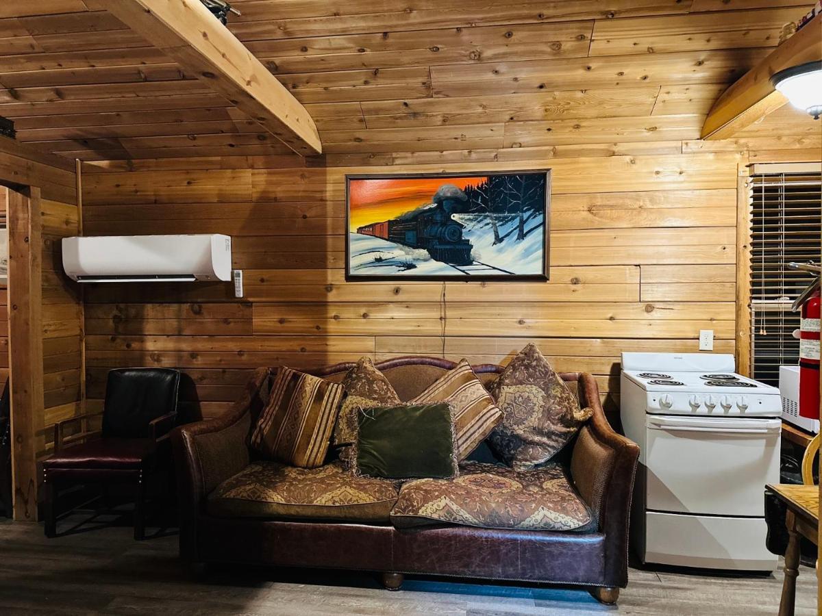 Country Cabins Hotel Chariton ภายนอก รูปภาพ